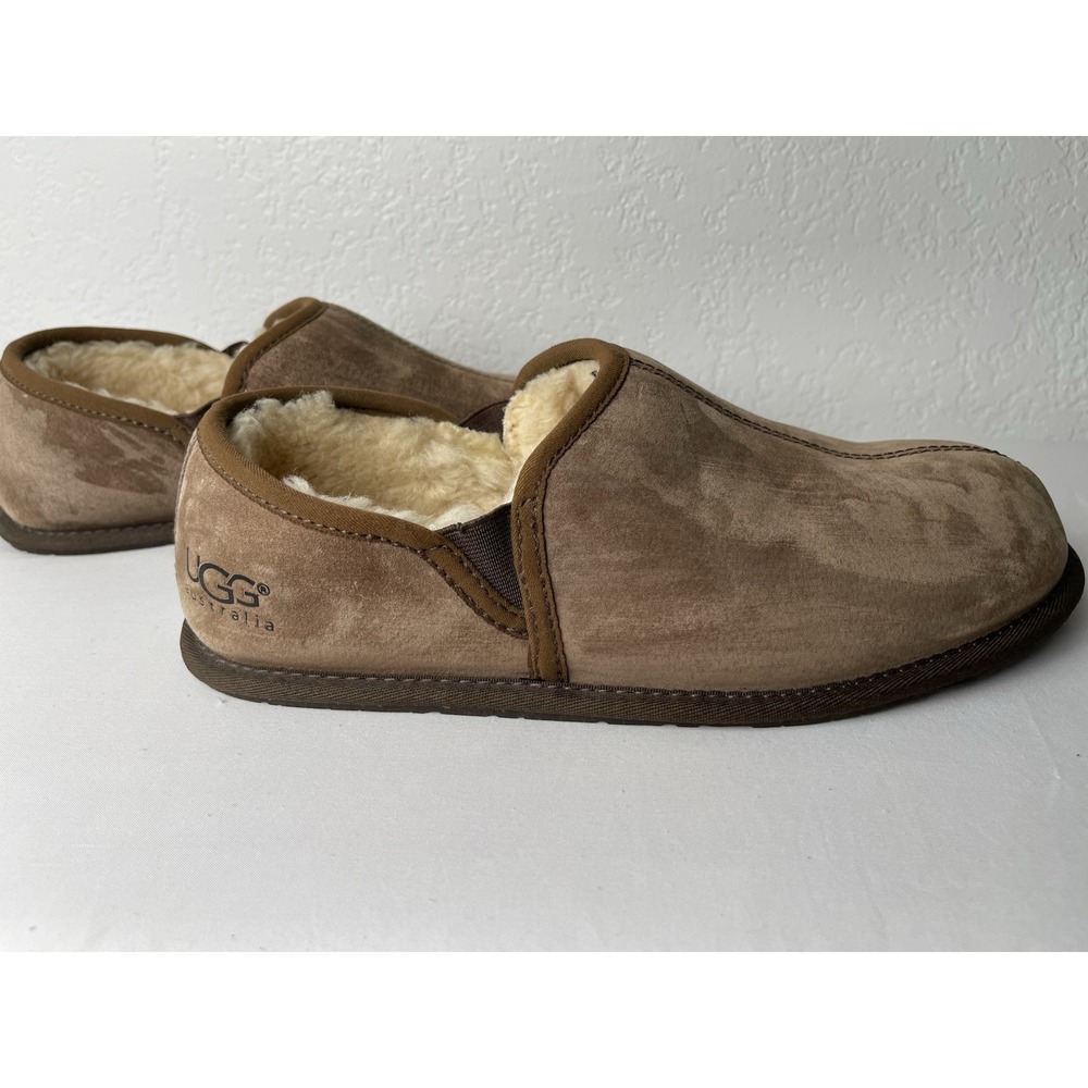 UGG Scuff Romeo ll Slippers Men's Size 11 Chestnut Suede Leather Fur Lined